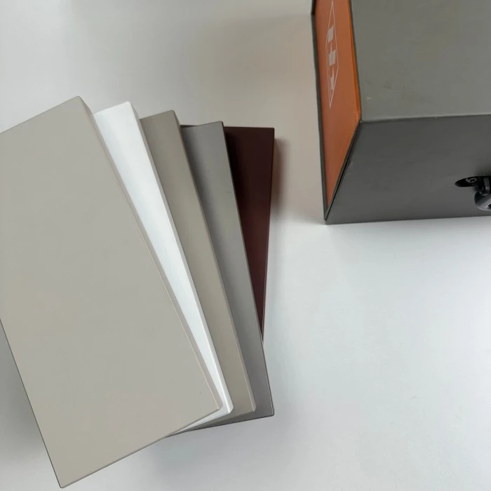18mm PET matný vodotěsný laminát